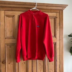 Women‘s Retro Style Patagonia Button Up Crew Neck Sweater